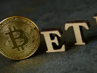 Bitcoin ETF Inflows Top $303 Million, Buoyed by Fidelity and GBTC