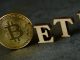Bitcoin ETF Inflows Top $303 Million, Buoyed by Fidelity and GBTC