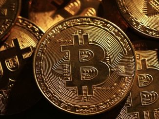 Bitcoin dominance dips to 23.6 fib level, signals potential altcoin rotation